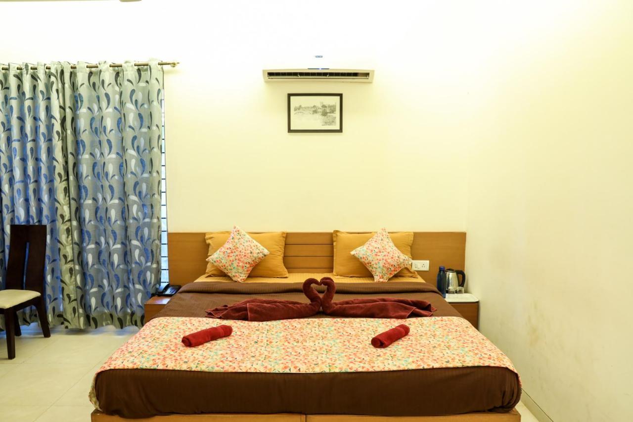 파나지 Surya Kiran Miramar B&B 외부 사진