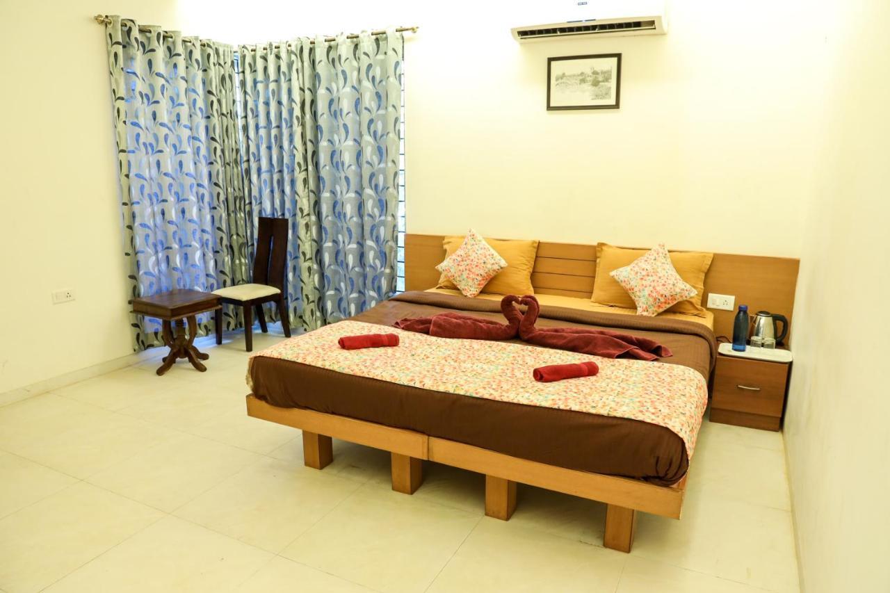 파나지 Surya Kiran Miramar B&B 외부 사진