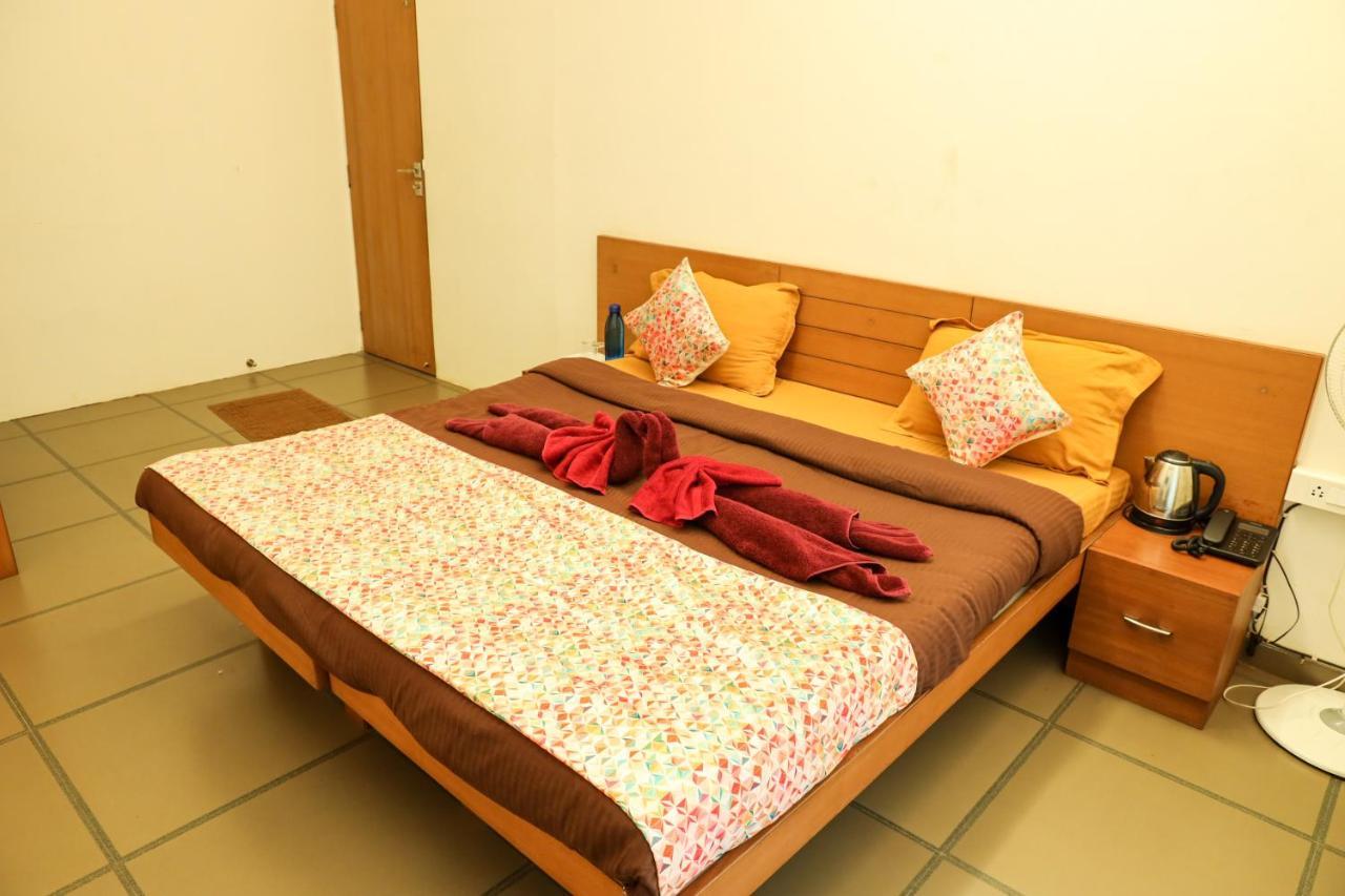 파나지 Surya Kiran Miramar B&B 외부 사진